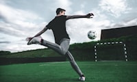 美国国家男子足球队队徽及球员庆祝图片